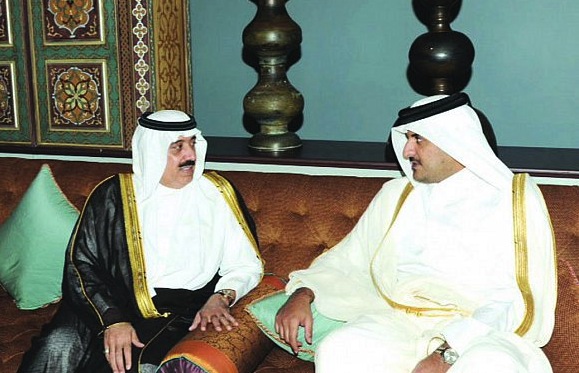 أمير قطر يستقبل الأمير متعب في الدوحة